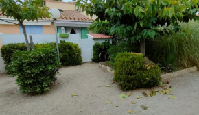 Studio avec terrasse à 300m de la plage